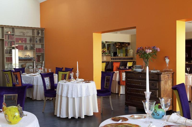 Logis hôtel Ô en Couleur Oucques-la-Nouvelle Exterior foto
